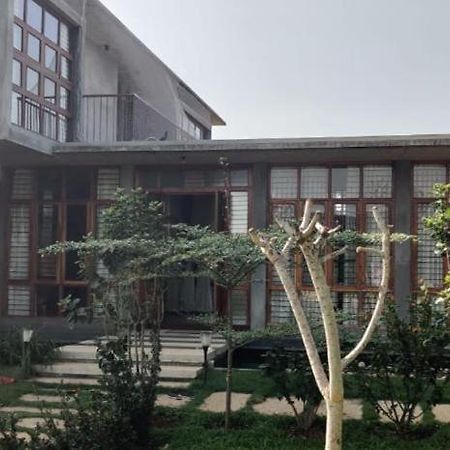 Serene Meadows Villa Бангалор Экстерьер фото